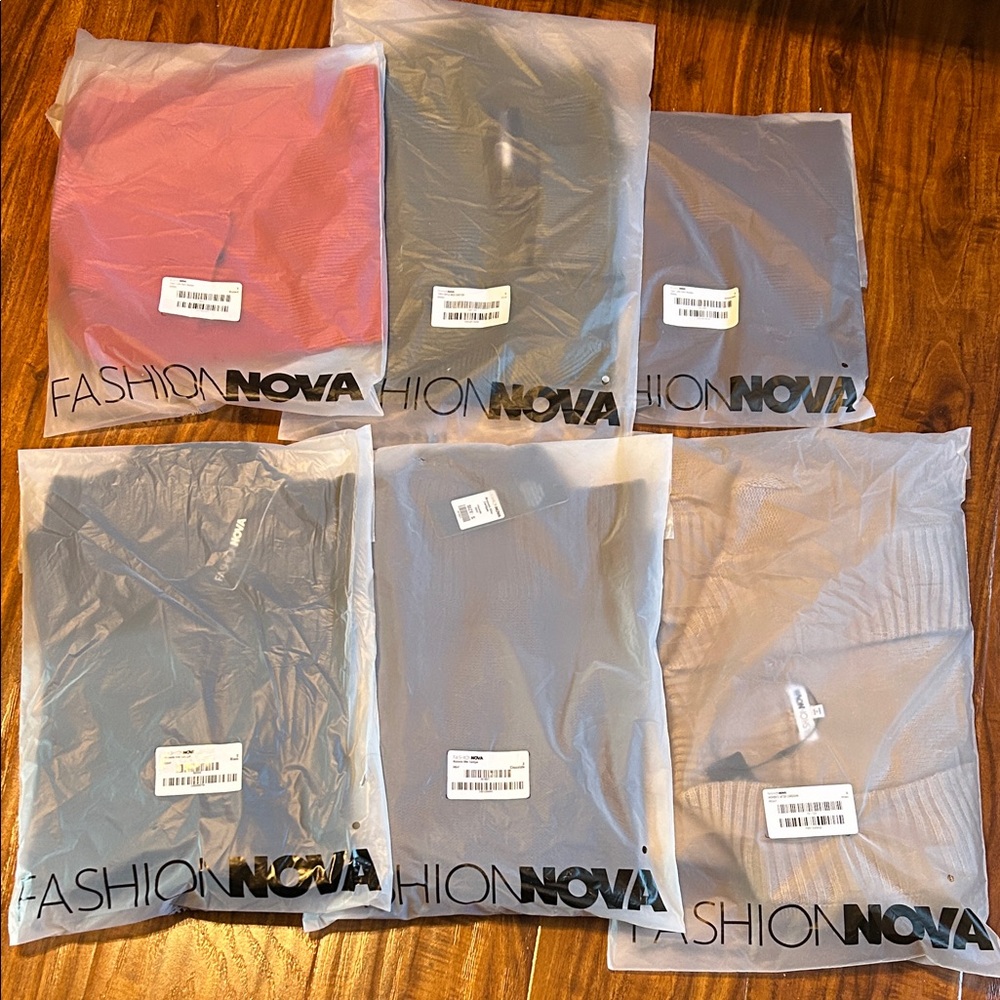 NWT Bulk Fashion Nova Apparel Collection Turtle Neck and Cardigan